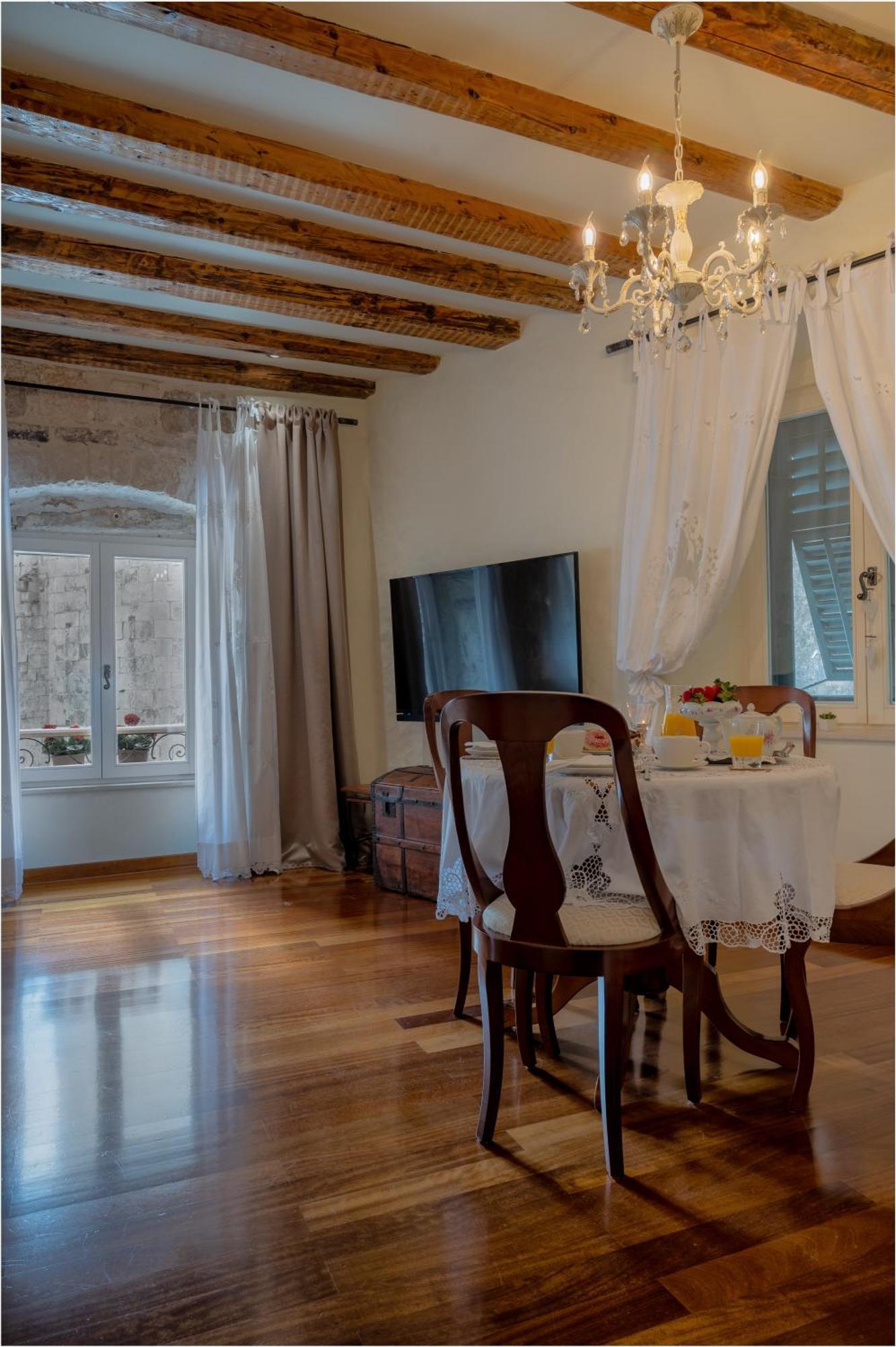 Stone Pearl Heritage Luxury Suite Split Exterior foto